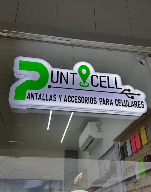 Letras corpóreas grabadas instaladas para cliente corporativo